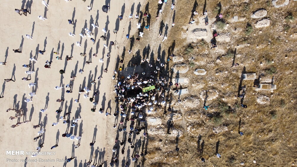 مراسم خاکسپاری شهید فخرالدین فلک نازی در روستای دهتل