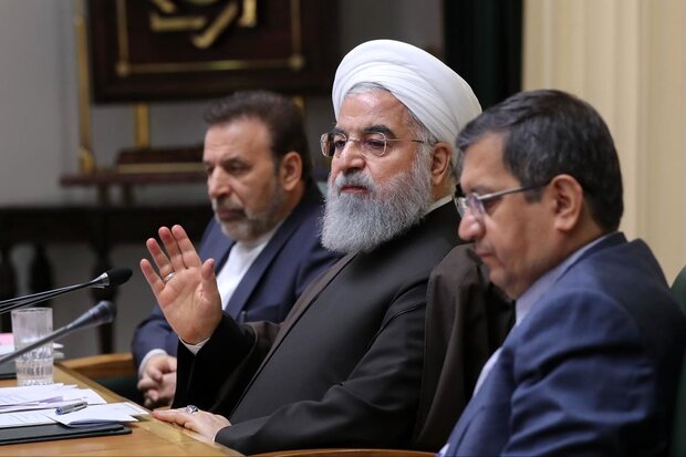 روحانی خطاب به همتی: تورم را کنترل کنید