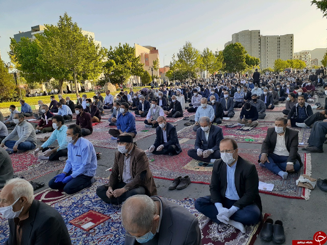 اقامه باشکوه نماز عید فطر در زنجان