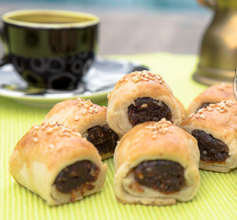 شيريني ها/ رولت خرما بخوريد تا انرژي به بدنتان برگردد