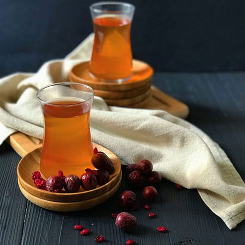 نوشيدني ها/ دم‌نوش عناب و زرشک؛ سرشار از ويتامين