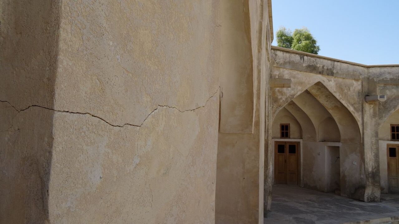 تخریب بافت تاریخی دهدشت در پی زلزله دوگنبدان