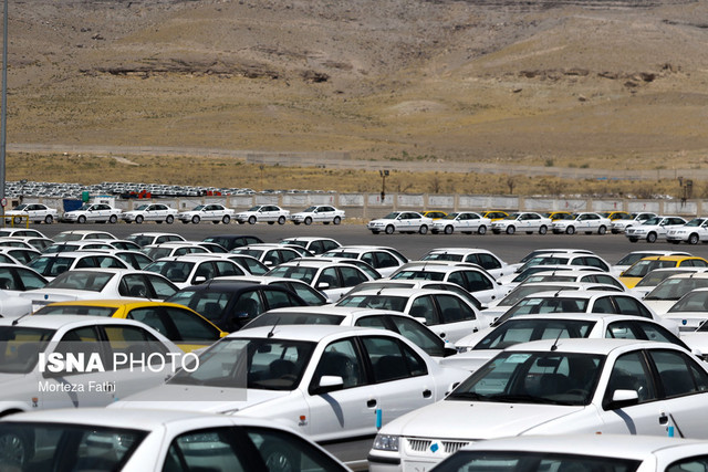 کشف بیش از ۴۰۰ خودروی احتکار شده، این‌بار در چیتگر