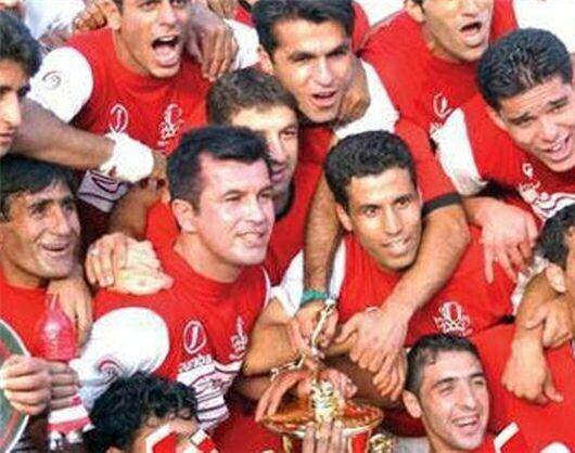 روزی که قهرمان لیگ از آبی به قرمز تغییر رنگ داد