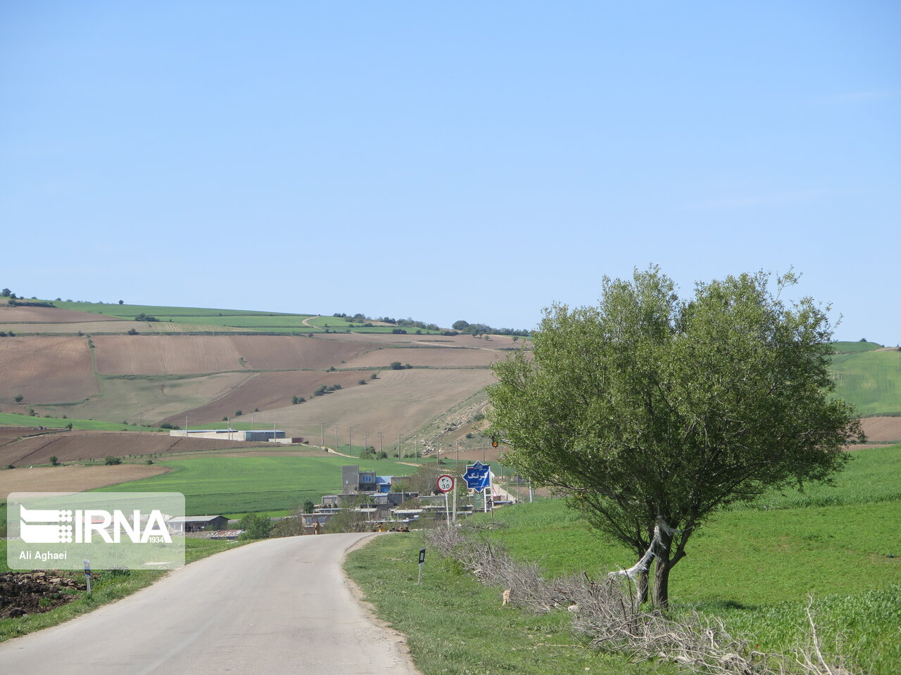 زیبایی‌های روستای کرنگ میامی