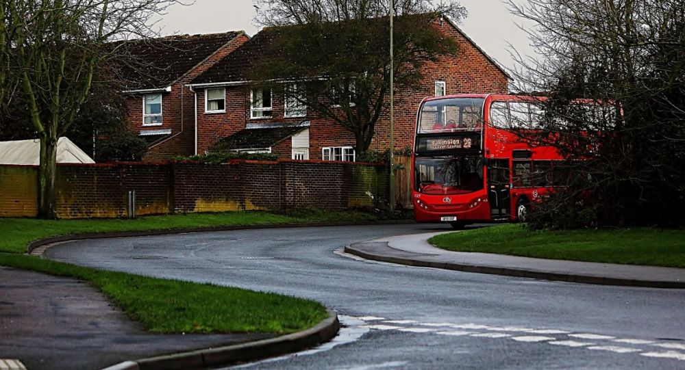 نیکوکاری های عجیب وغریب ثروتمندی در روستای انگلیس