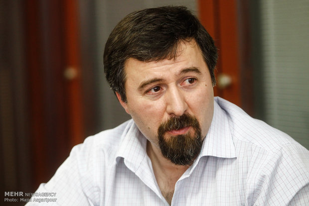سروش فکر می‌کند سکولاریسم خنثی است