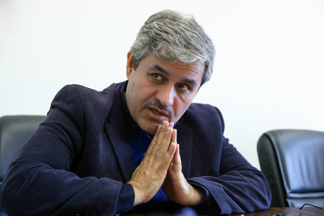 اعتبار نامه تاجگردون در انتظار استعلام شورای نگهبان