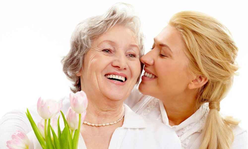 چگونه مادرم را خوشحال کنم؟