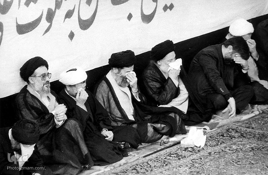 تصاویر تاریخی از تشییع جنازه امام خمینی(ره)