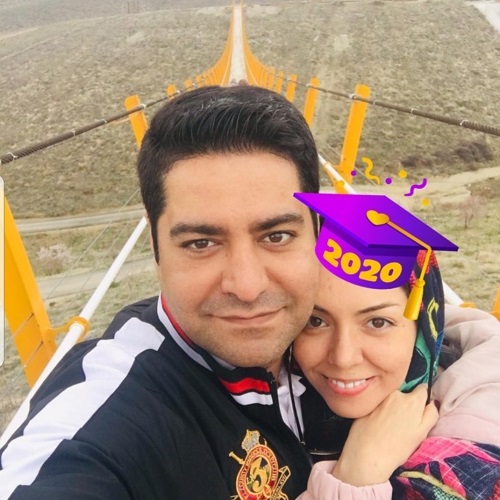 چهره ها/ سلفی آزاده نامداری با یارش