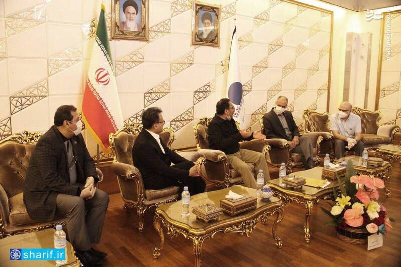 عکس/ دانشمند ایرانی زندانی در آمریکا به وطن بازگشت