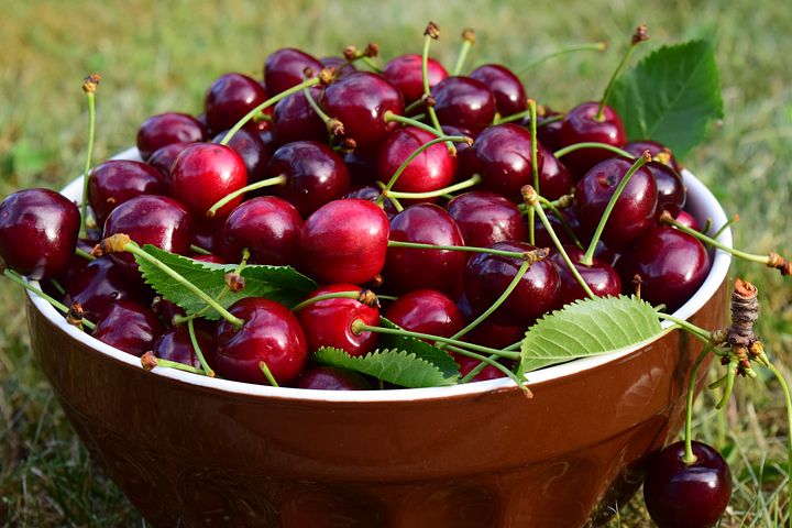 ۸ دلیل برای مصرف گیلاس