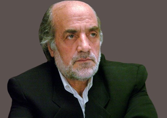انتقاد از آمدن ترانههای آنور آبی در شعر آیینی