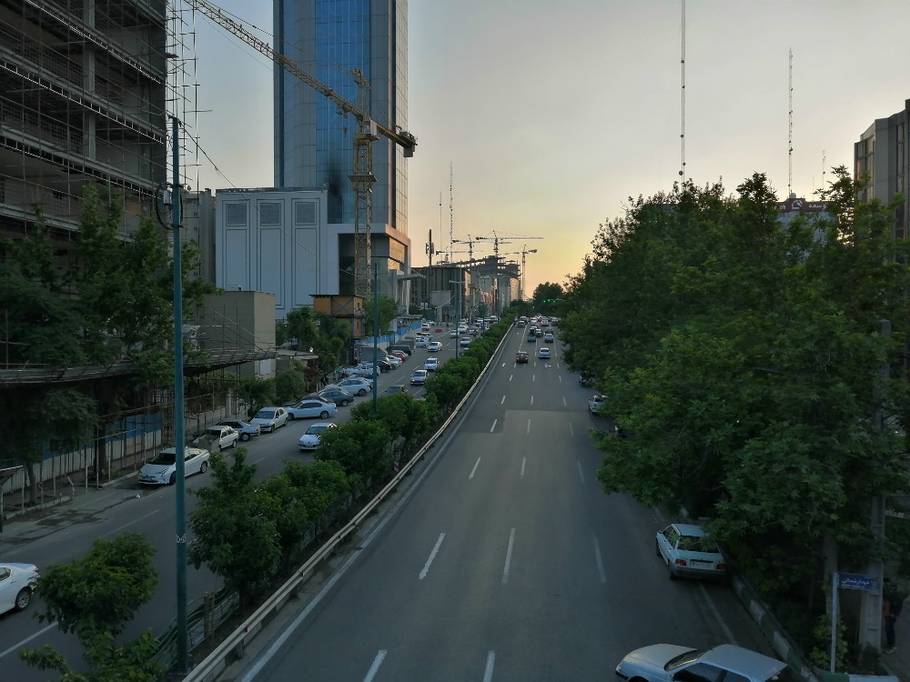 نگاه نزدیک به آنر 20 لایت