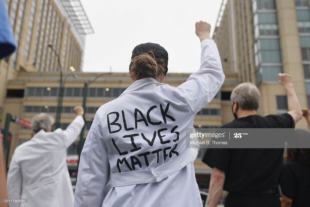 پیوستن کادر درمانی آمریکا به صف معترضان