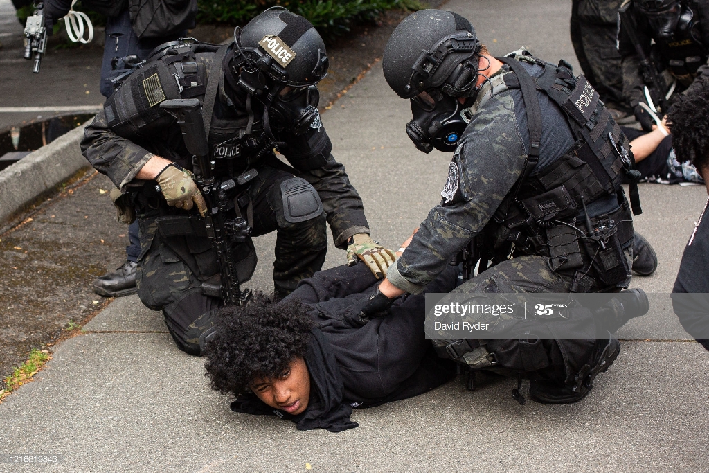 عکس/ موج بازداشت معترضان در آمریکا