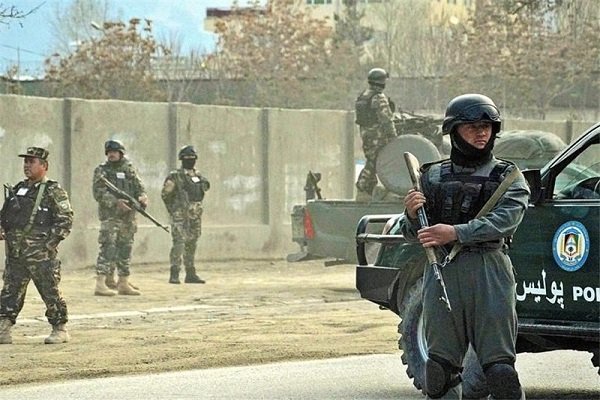 ۱۱ پلیس افغانستان بر اثر انفجار بمب کشته شدند