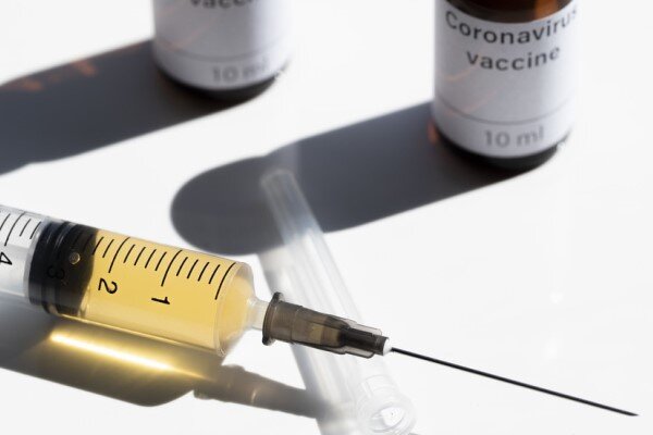 ۳۰۰ میلیون دوز از واکسن کرونا دانشگاه آکسفورد تولید می‌شود