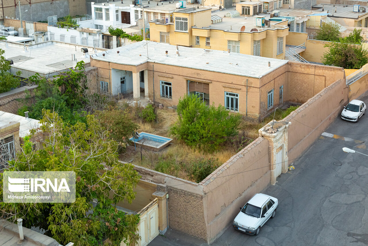 عکس/ منزل تخریب شده پدر سنتور ایران