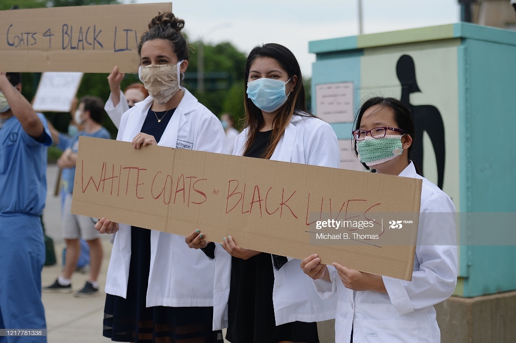 پیوستن کادر درمانی آمریکا به صف معترضان