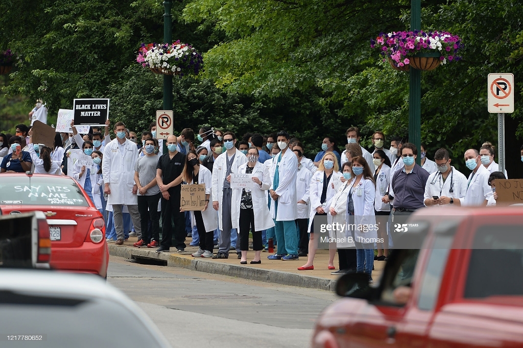 پیوستن کادر درمانی آمریکا به صف معترضان