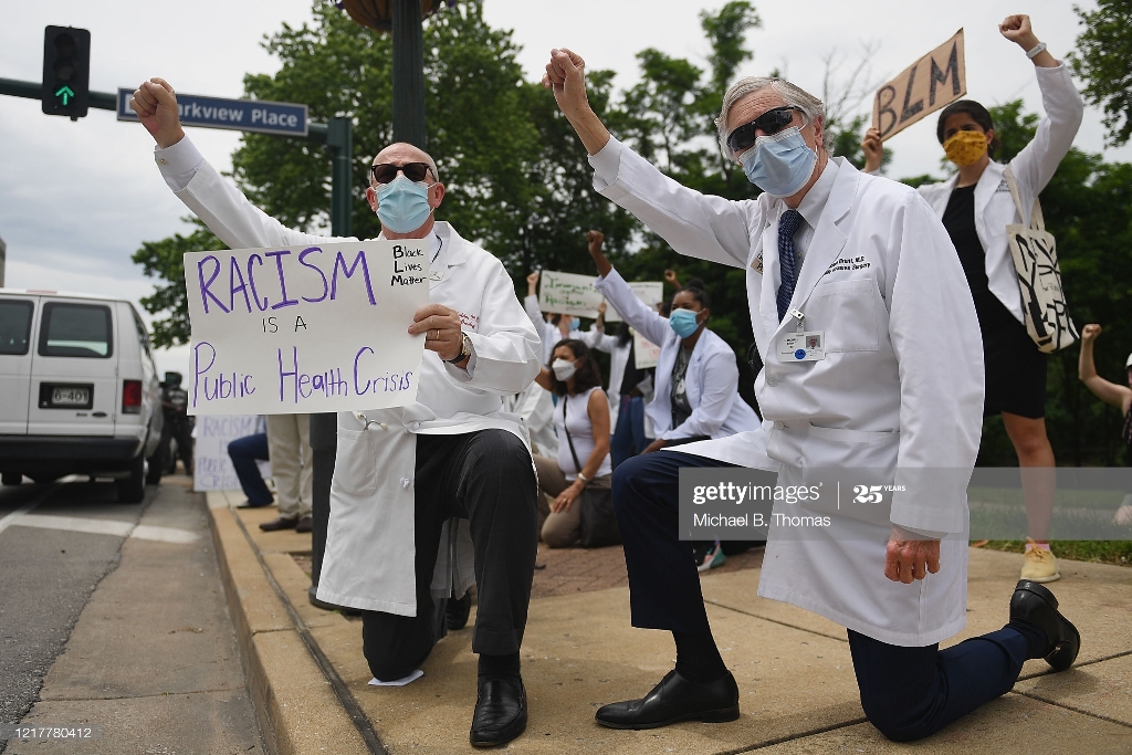 پیوستن کادر درمانی آمریکا به صف معترضان