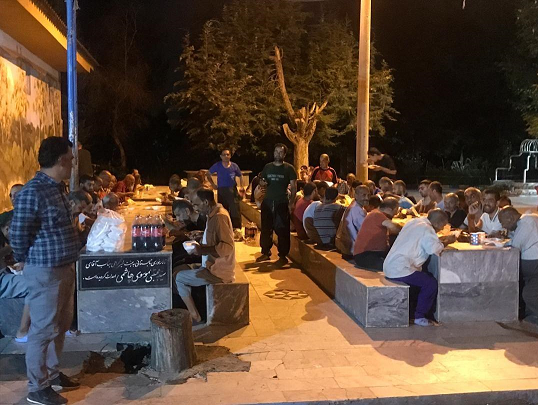 سفره مهربانی باشگاه نساجی در شب شهادت امام صادق(ع)