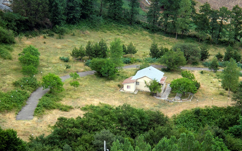 ساخت ویلاهای لوکس در گردنه حیران!