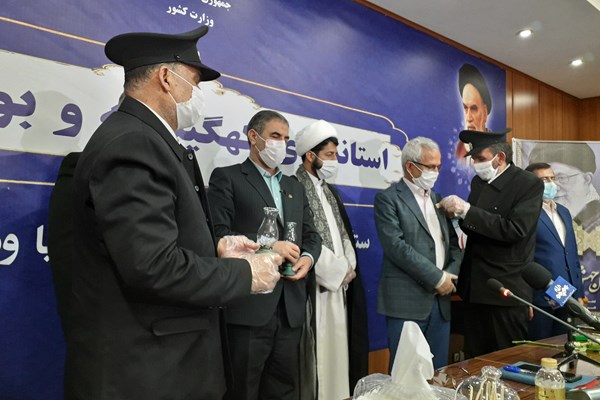 تجلیل خدام رضوی از اعضای ستاد مقابله با کرونا در کهگیلویه و بویراحمد