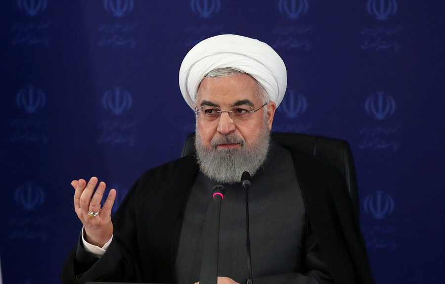 روحانی: حداقل تا پایان سال درگیر کرونا هستیم