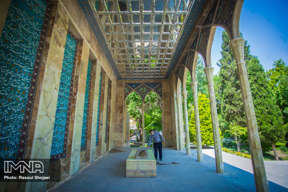 آرامگاه صائب تبریزی