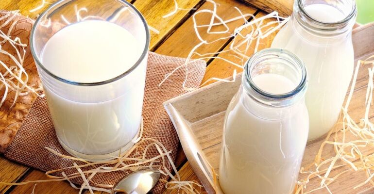  آیا شیرهای کم‌چرب به آب بسته می‌شود؟