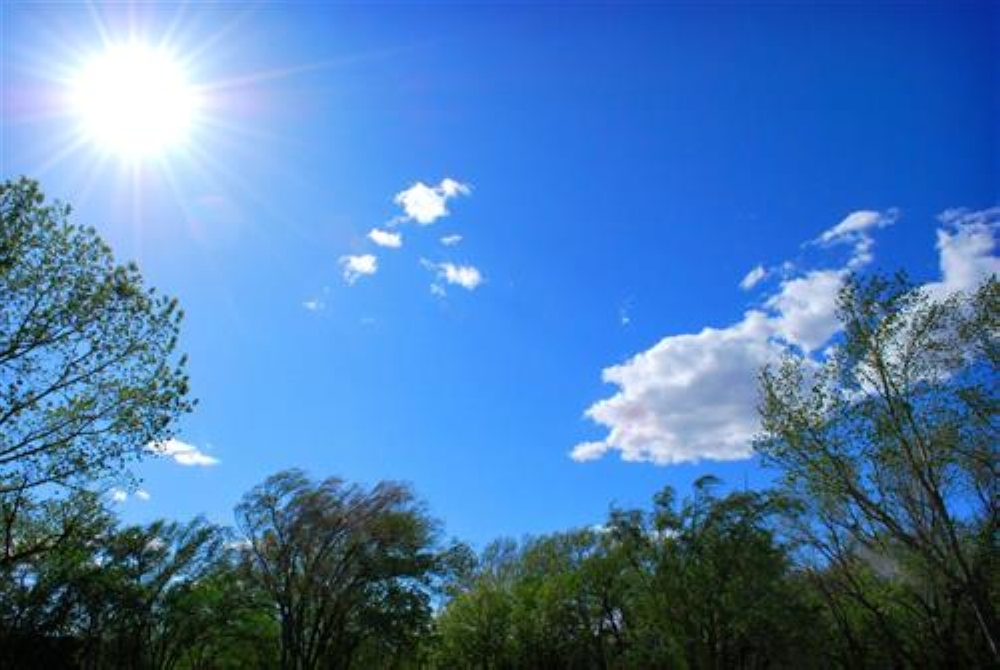 آسمانی صاف همراه با وزش باد در آبادان و خرمشهر