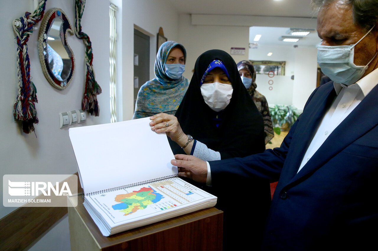  نشست مدیران ارشد معاونت امور زنان و خانواده با جهانگیری