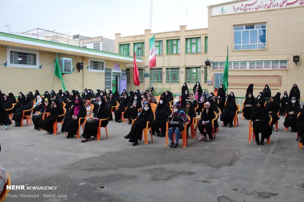 کاروان «زیر سایه خورشید» در استان سمنان