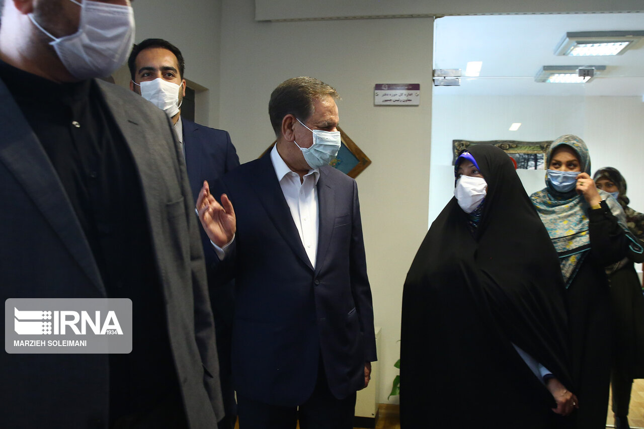  نشست مدیران ارشد معاونت امور زنان و خانواده با جهانگیری