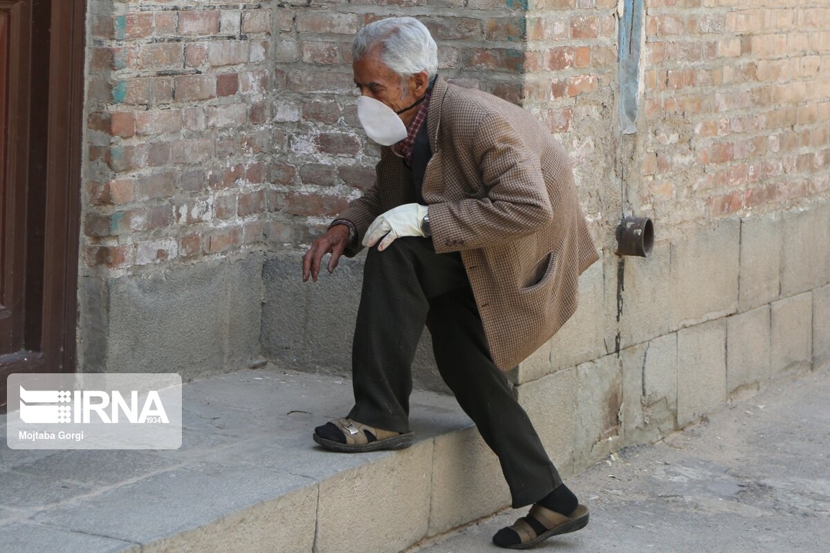 استفاده از ماسک در بیرجند