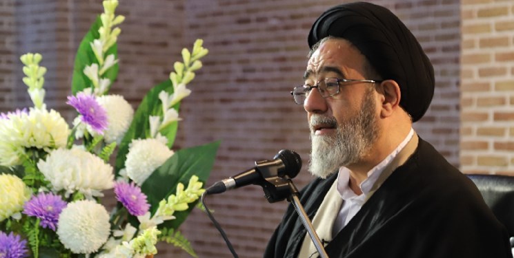 نماینده ولی فقیه در آذربایجان شرقی: شهرداری تبریز مشکلات کارگران به ویژه اتوبوسرانی را حل کند