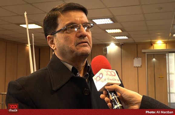 دولت به جای دلار پاشی سبد کالا بدهد؛ آمریکا هم همین کار را می‌کند