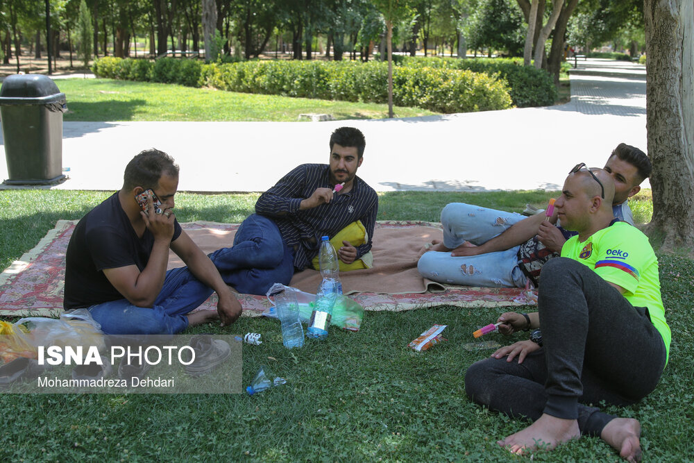 بوستان‌ها همچنان باز است!