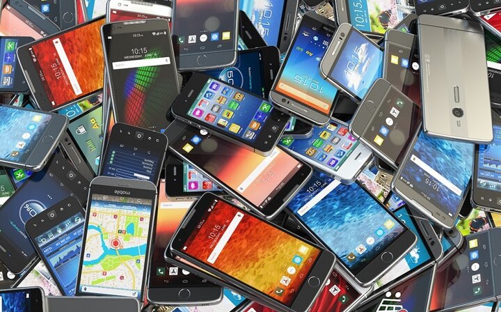 واردات تلفن همراه ۳ برابر شده است