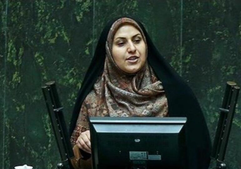 انتقاد بانوی نماینده از هیات رئیسه مجلس: تاکید کردند زن باید بچه داری کند!