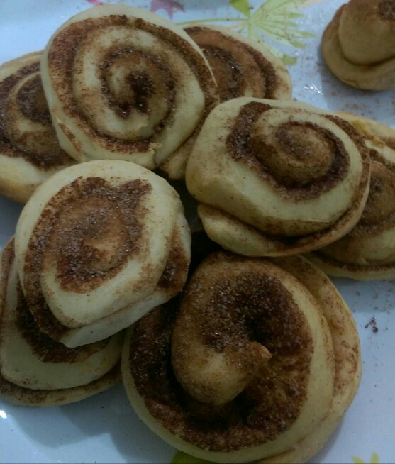 از شما/نان رول دارچيني 