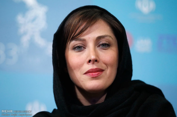 چهره ها/ مهتاب کرامتی هم ماسک زد