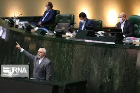 بر سر آمریکا فریاد بزنید