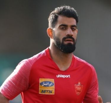 کنعانی‌زادگان: پرسپولیسی‌ها جواب سایر افراد را داخل زمین می‌دهند