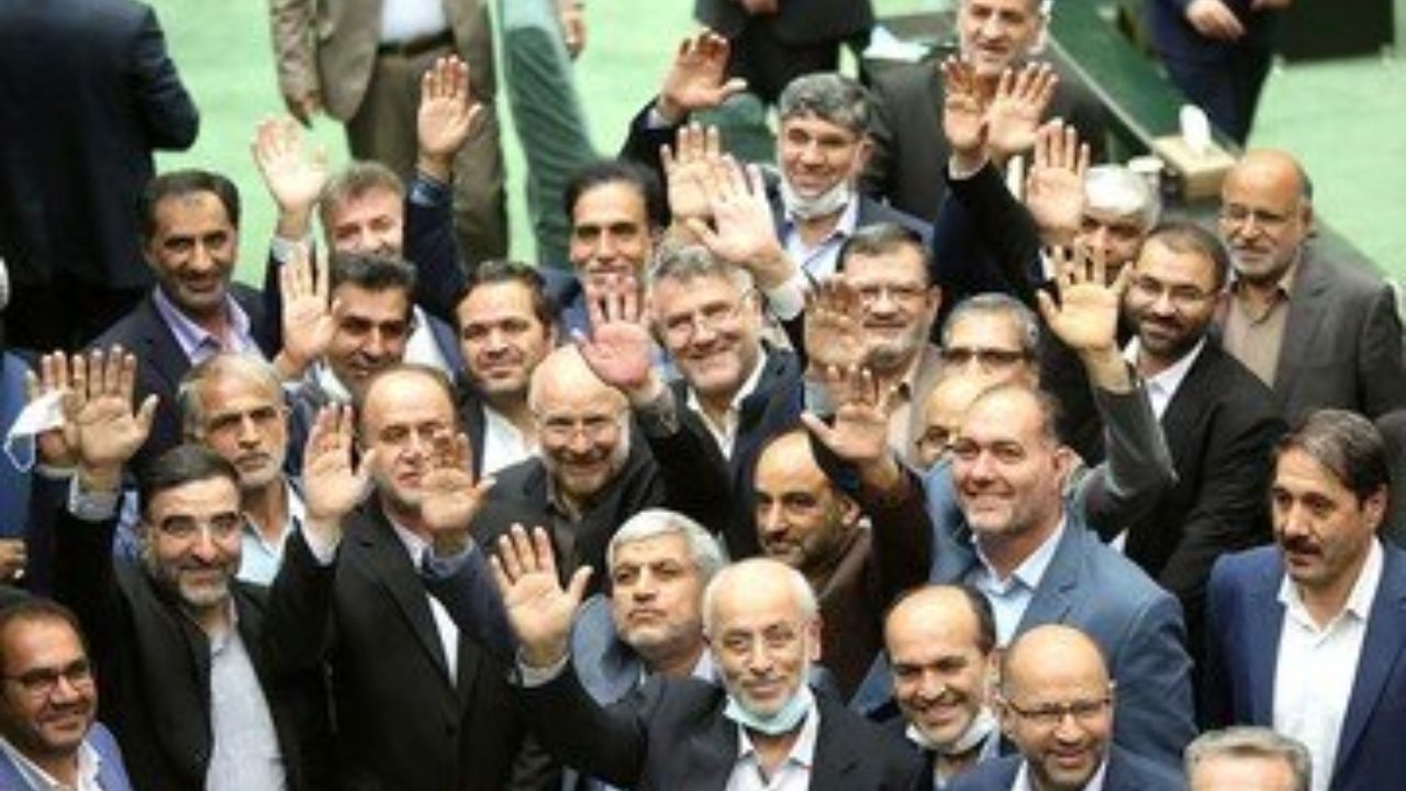 بهارستانی‌ها چقدر دستمزد می‌گیرند؟