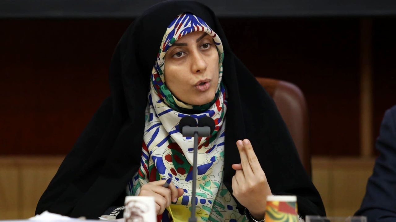 زرآبادی: طرح سوال از رئیس جمهور نمایشی است