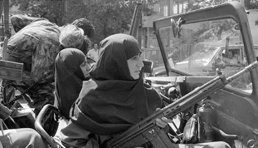 چرا چادر نماد انقلابی بودن شد؟